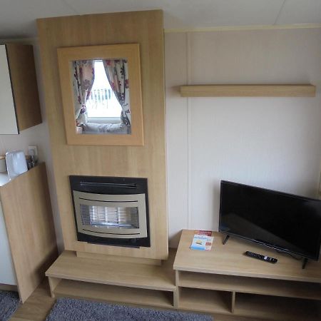 Kingfisher Vacation III 6 Berth 3 Bedrooms Close To Site Entrance Ingoldmells Exterior photo