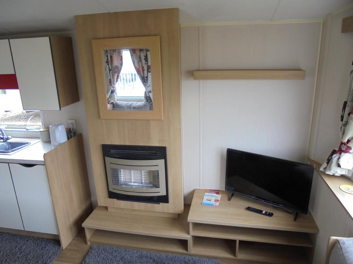 Kingfisher Vacation III 6 Berth 3 Bedrooms Close To Site Entrance Ingoldmells Exterior photo