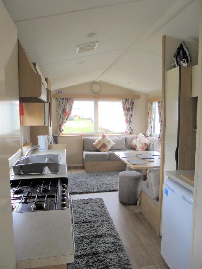 Kingfisher Vacation III 6 Berth 3 Bedrooms Close To Site Entrance Ingoldmells Exterior photo