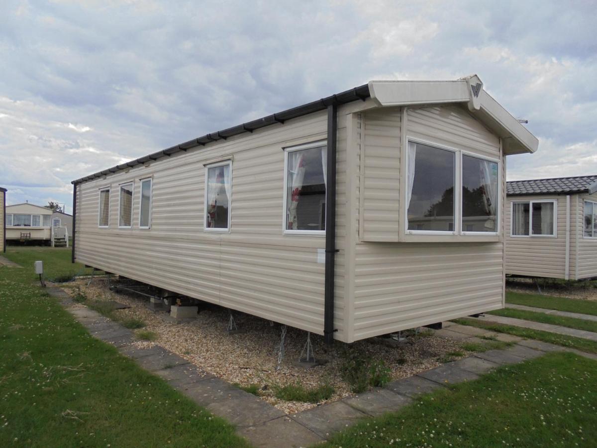 Kingfisher Vacation III 6 Berth 3 Bedrooms Close To Site Entrance Ingoldmells Exterior photo