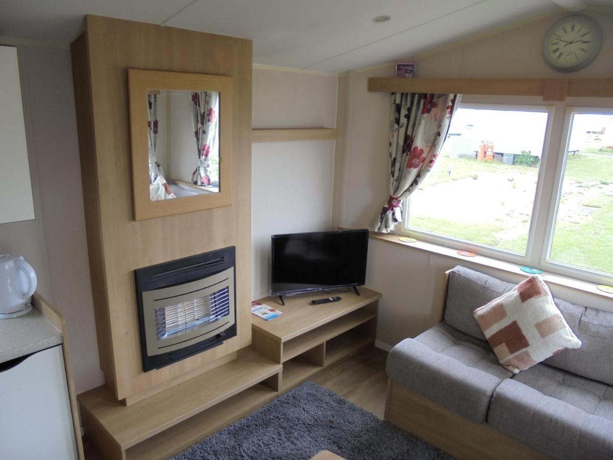 Kingfisher Vacation III 6 Berth 3 Bedrooms Close To Site Entrance Ingoldmells Exterior photo