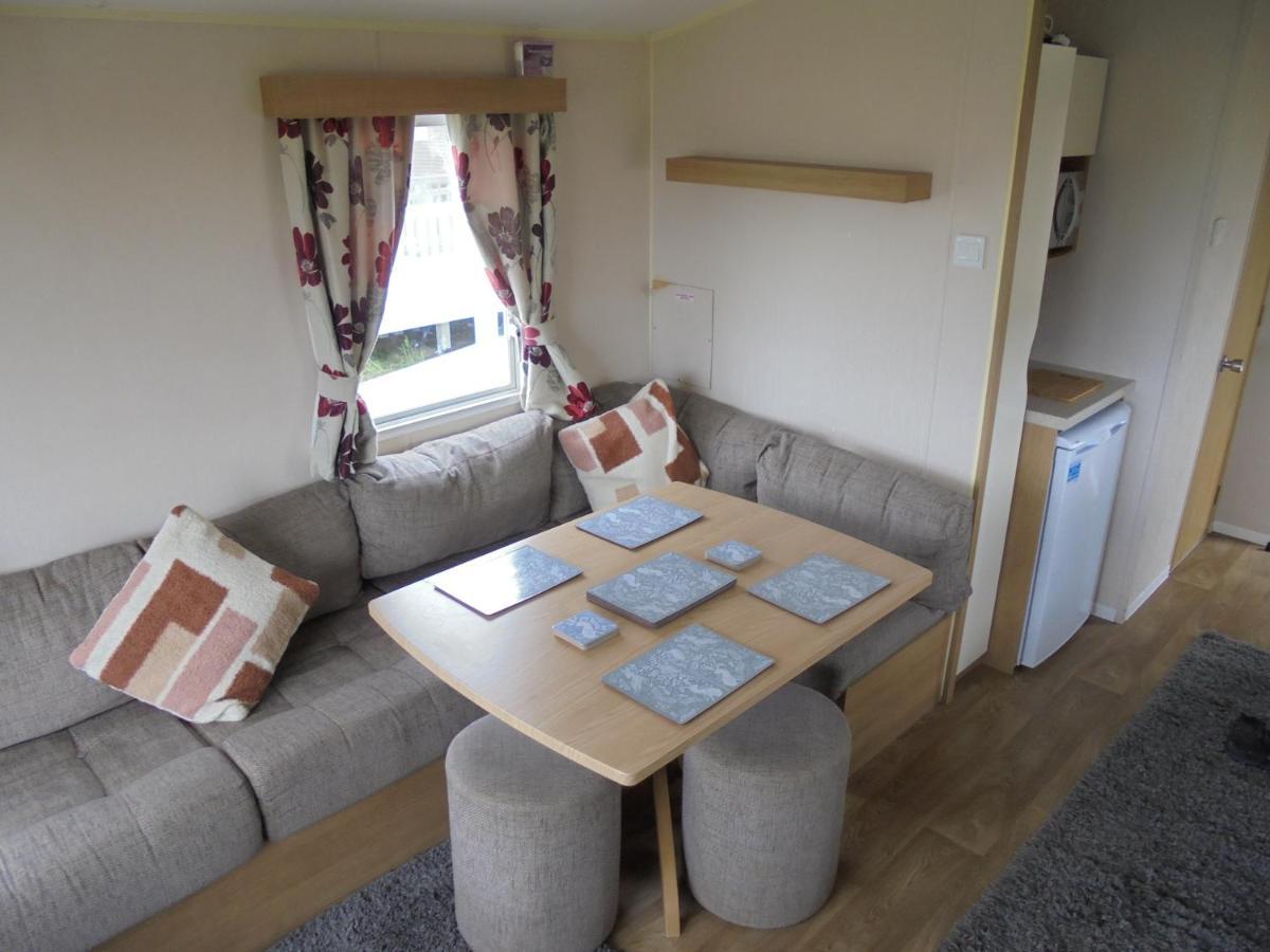 Kingfisher Vacation III 6 Berth 3 Bedrooms Close To Site Entrance Ingoldmells Exterior photo