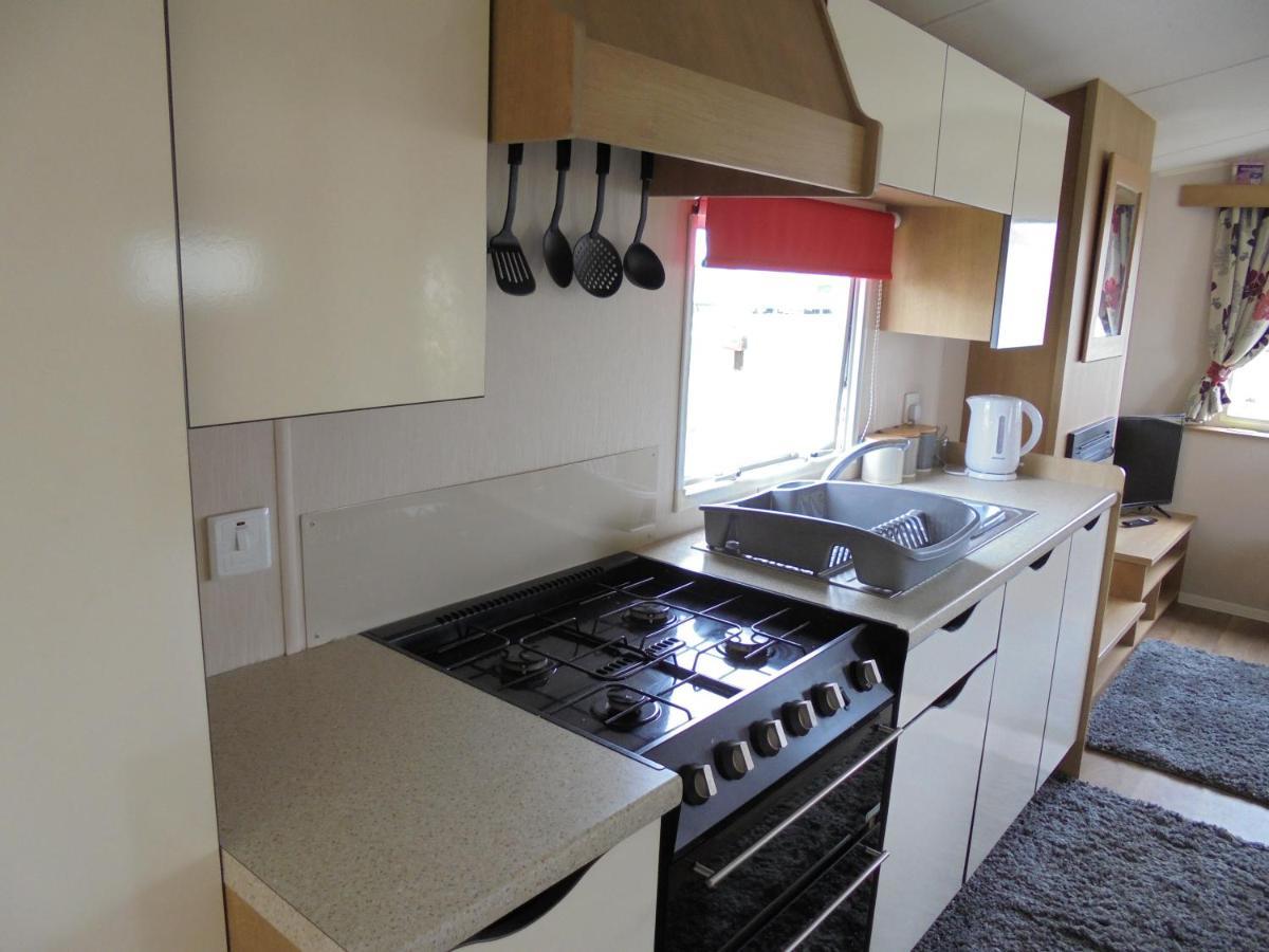 Kingfisher Vacation III 6 Berth 3 Bedrooms Close To Site Entrance Ingoldmells Exterior photo