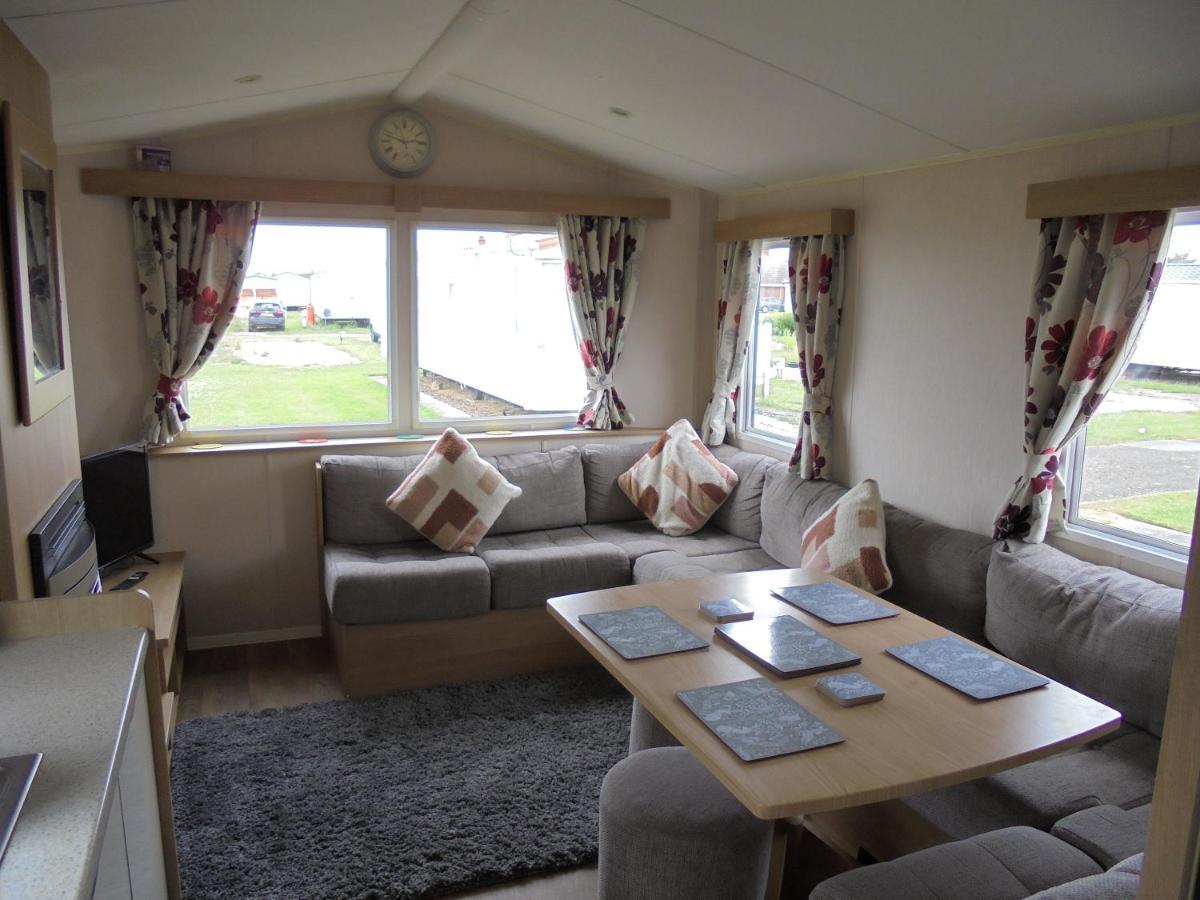 Kingfisher Vacation III 6 Berth 3 Bedrooms Close To Site Entrance Ingoldmells Exterior photo